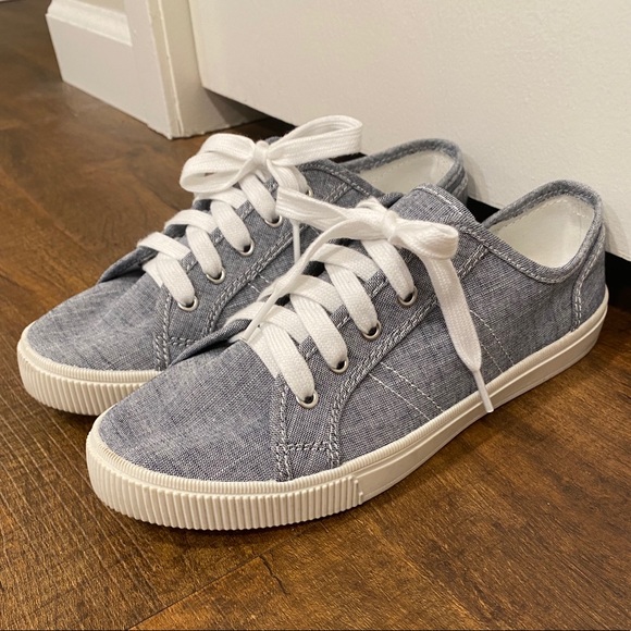 Slip on shoe - Picture 1 of 4